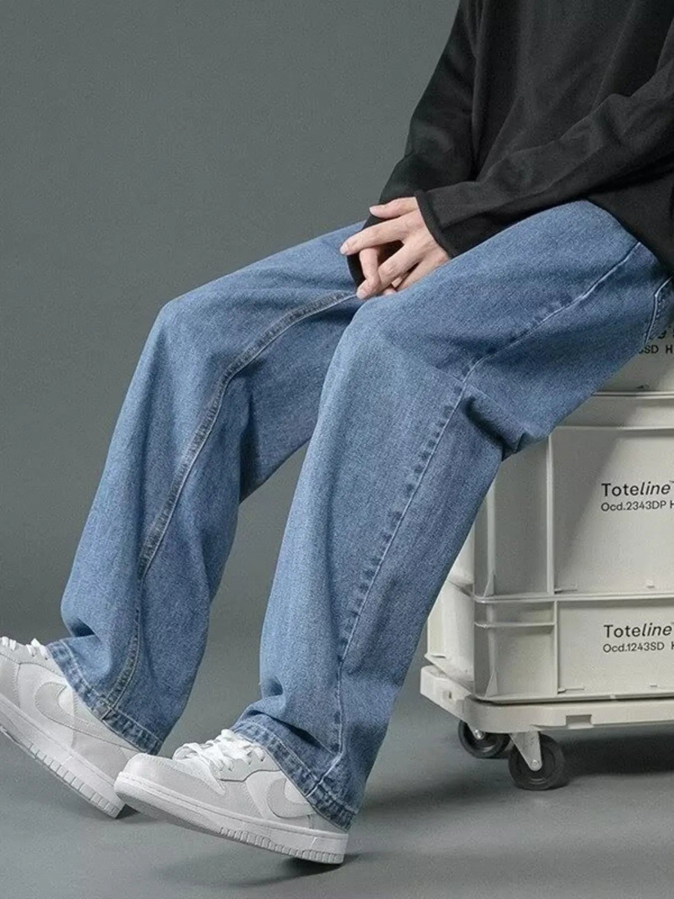 Men's Wash Wide Leg Jeans