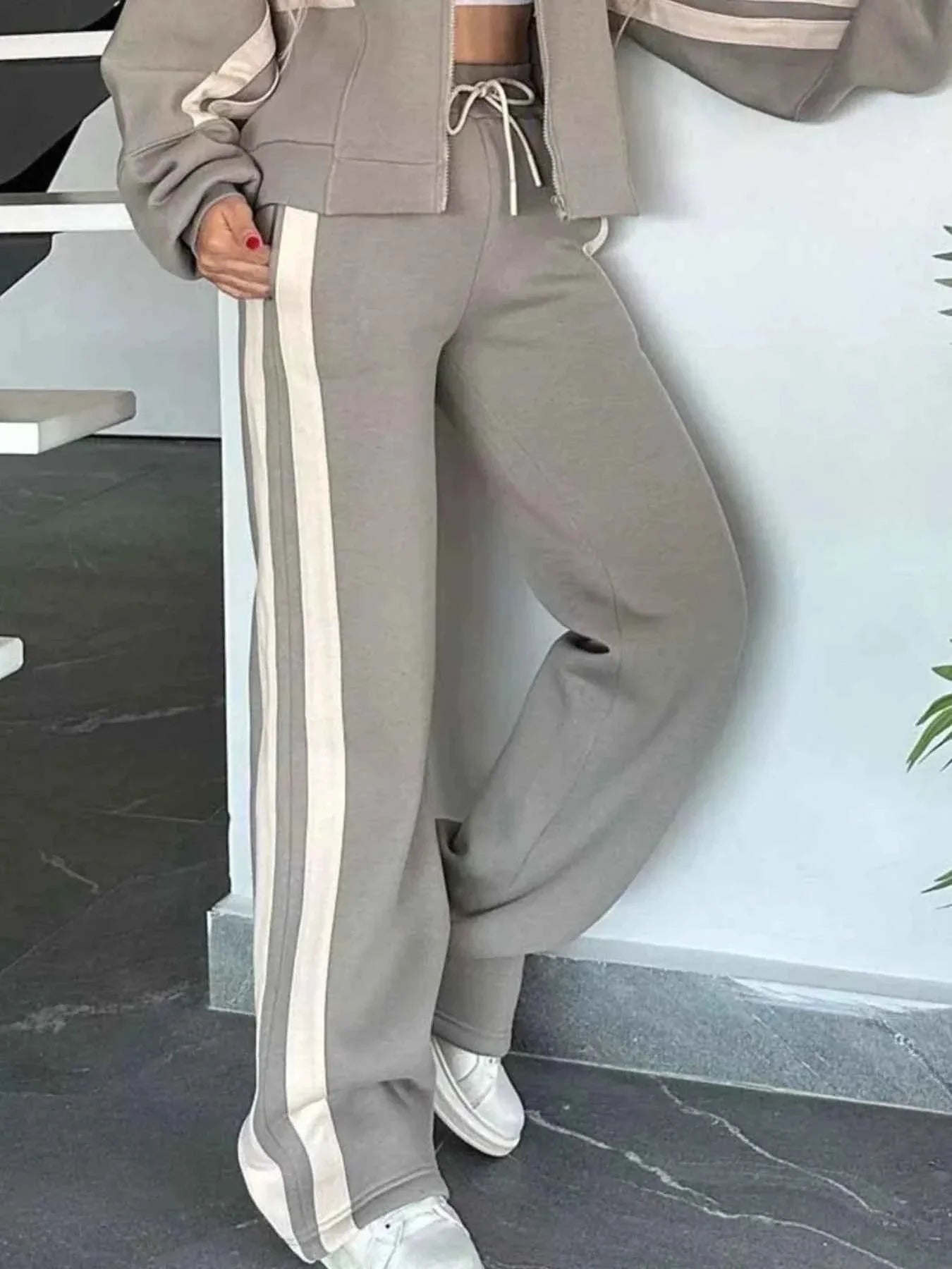 Plus Stripes Zip Set: Full-Size Comfort Duo