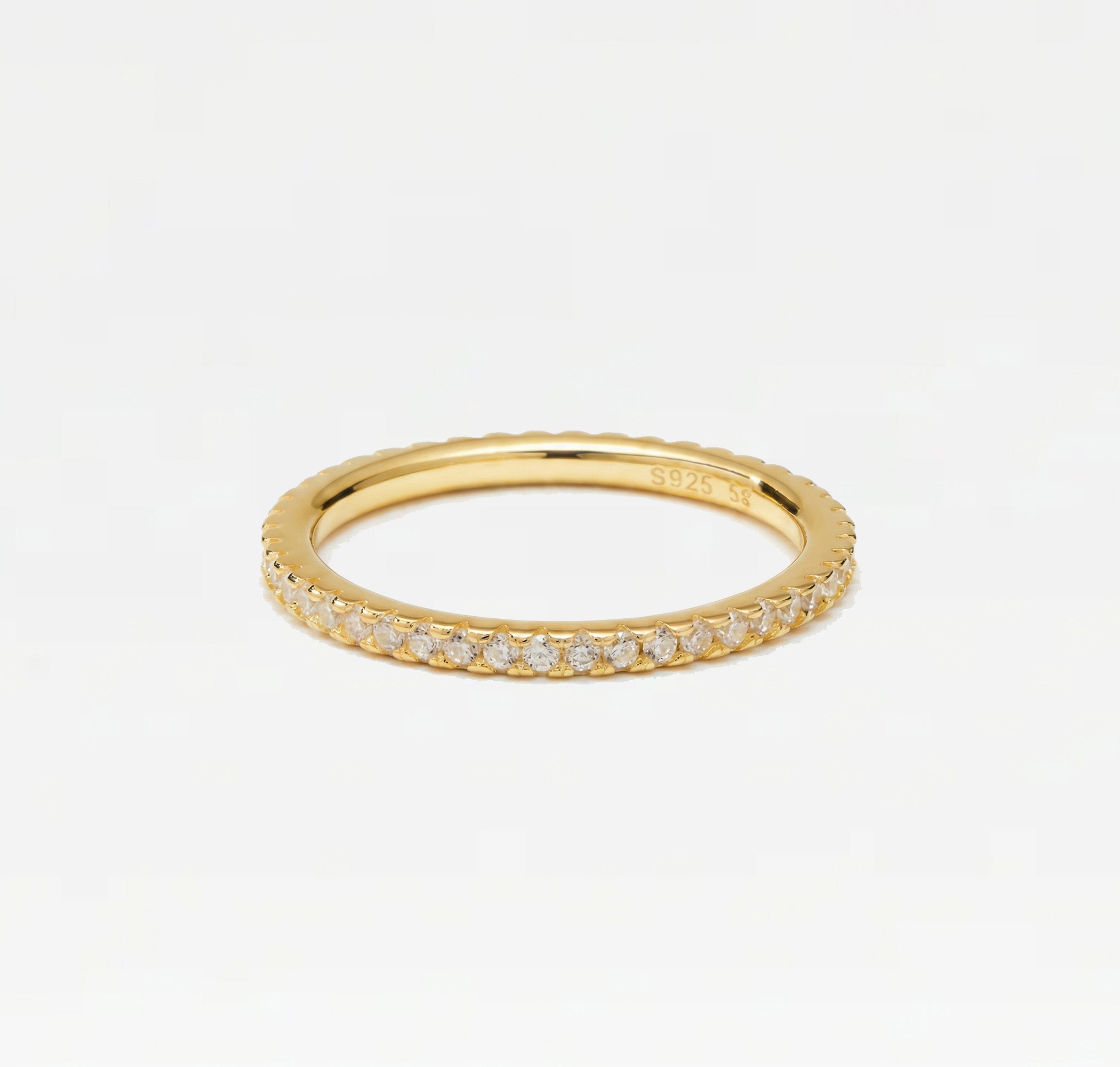 The M Essential Pavé Band